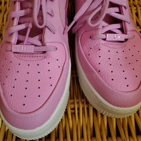 NIKE AIR FORCE 1 AF1 Sage Low PINK SZ#10 - Picture 10 of 11